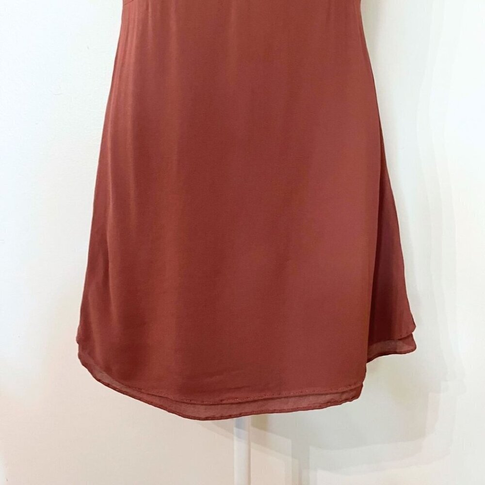 ARITZIA LITTLE MOON BROWN SLEEVELESS V-NECK MINI DRESS ARTICLE 63085 - 0 - Picture 6 of 11